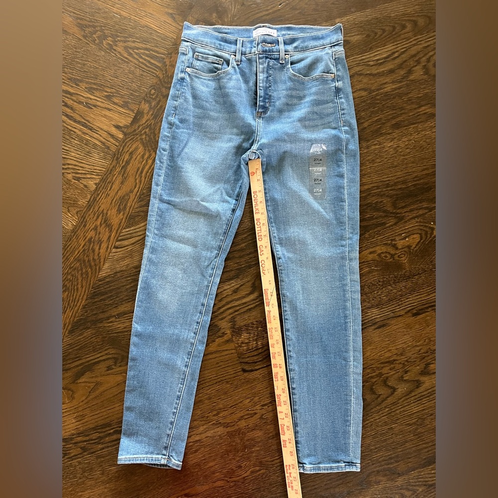 Loft Women's light  27/4 skinny Blue Denim Jeans stretch
New